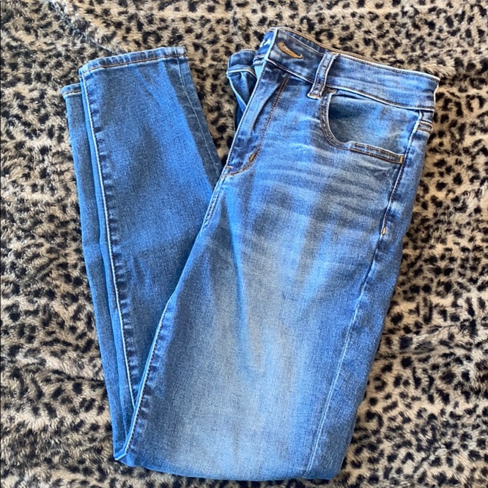 American Eagle High-Rise Jeans - Size 10
